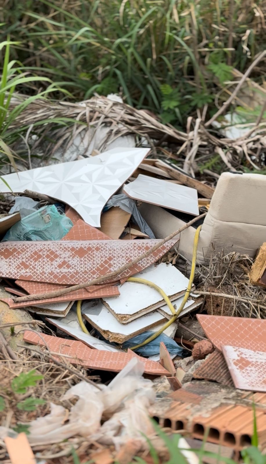 Suspeitos de descarte irregular de lixo são identificados em Volta Redonda