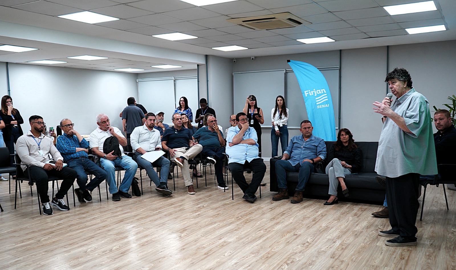 Crise na BR-393: Prefeitos discutem a necessidade de contratação emergencial para serviço de manutenção da rodovia