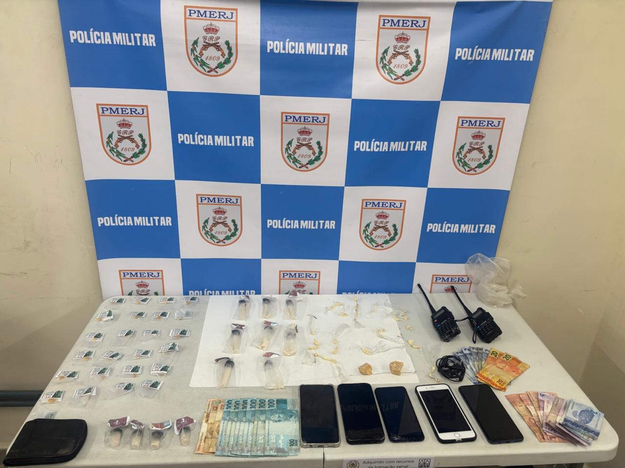 Quarteto é detido por tráfico de drogas no Santo Agostinho; três dos detidos são menores