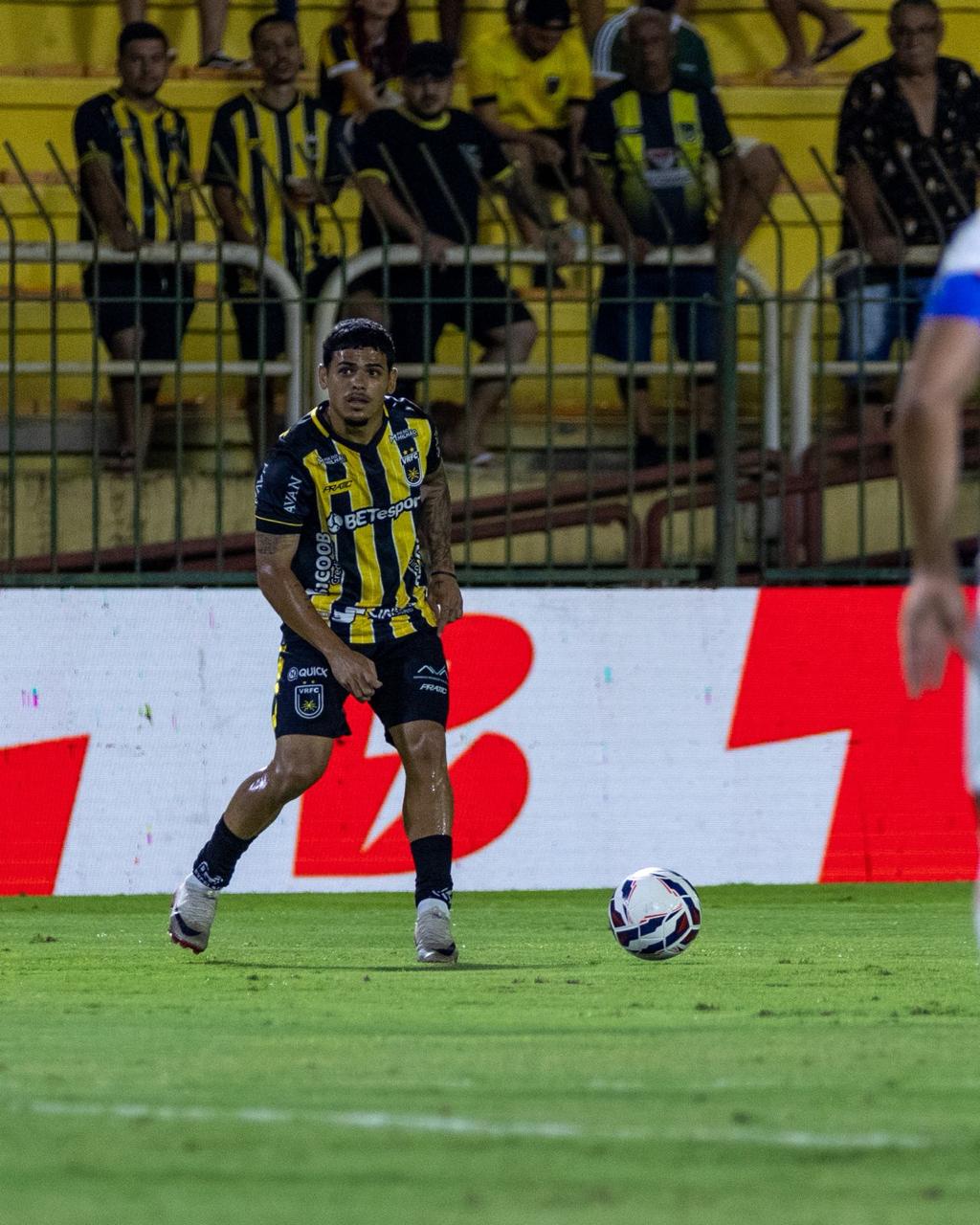 Voltaço perde para o Botafogo-SP e se complica ainda mais na luta contra o rebaixamento