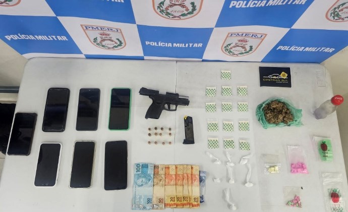 Ação da PM em Volta Redonda leva à prisão de quatro suspeitos por tráfico e arma ilegal