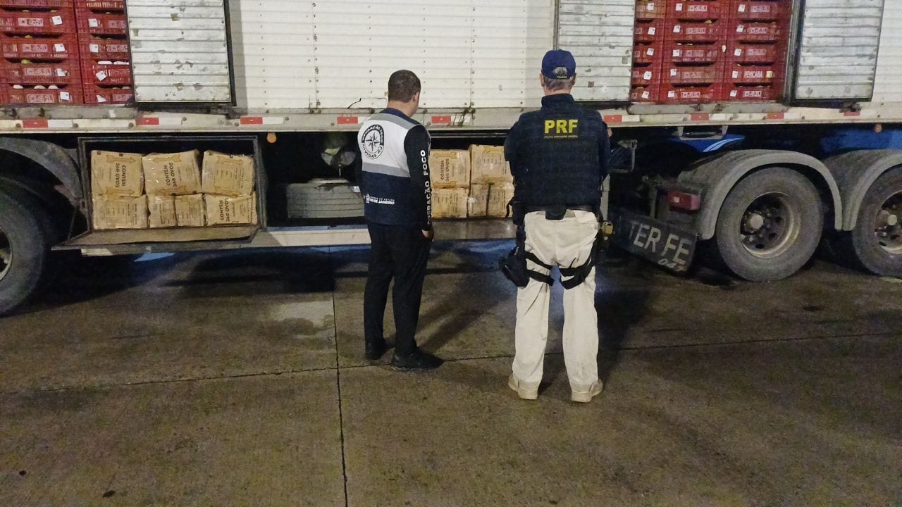 PRF apreende 1,3 tonelada de queijo coalho transportado irregularmente em Itatiaia