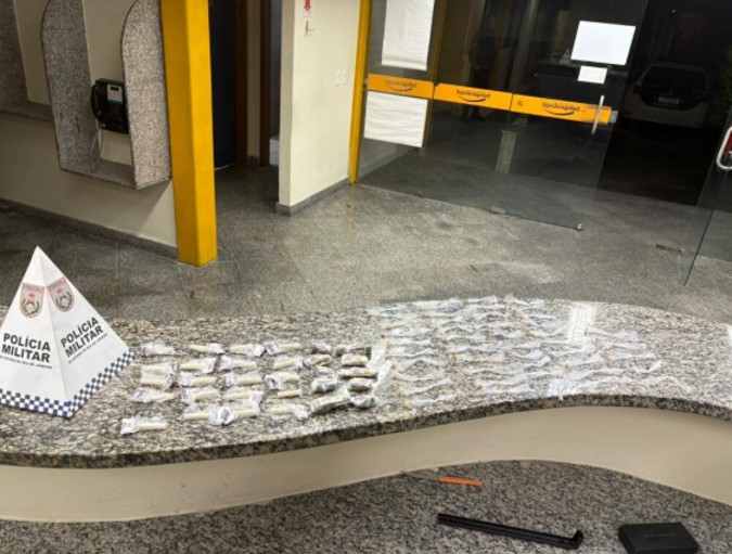 PM apreende drogas após denúncia de tráfico em bar de Penedo, em Itatiaia