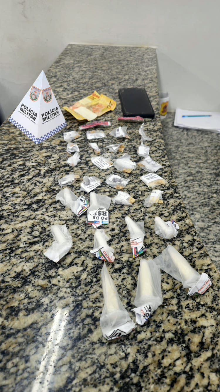 Quatro elementos são presos por tráfico em bairros de Resende