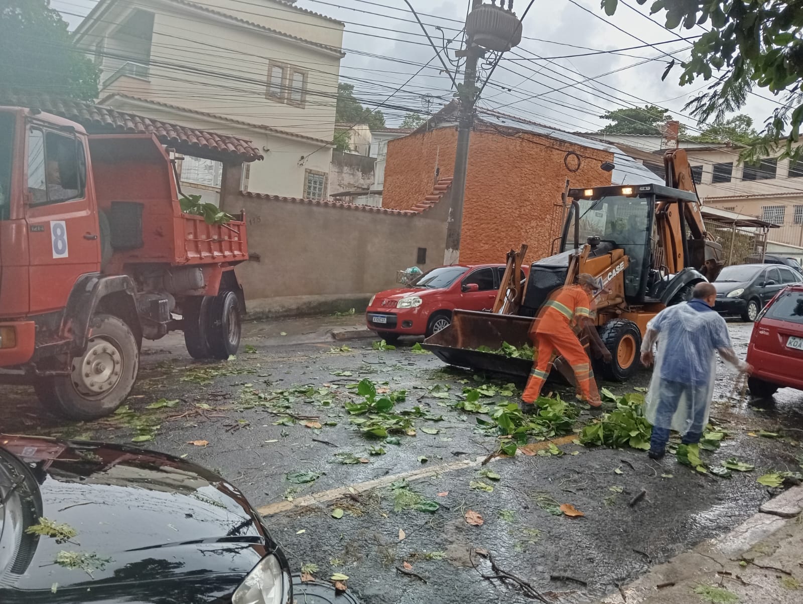Fortes chuvas causam estragos em Volta Redonda