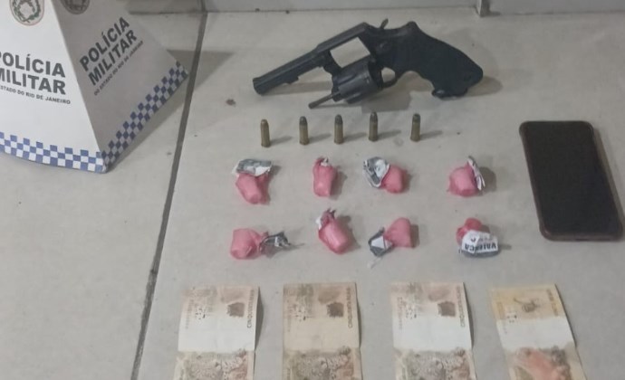 Adolescente de 14 anos é apreendido com arma e drogas em Valença