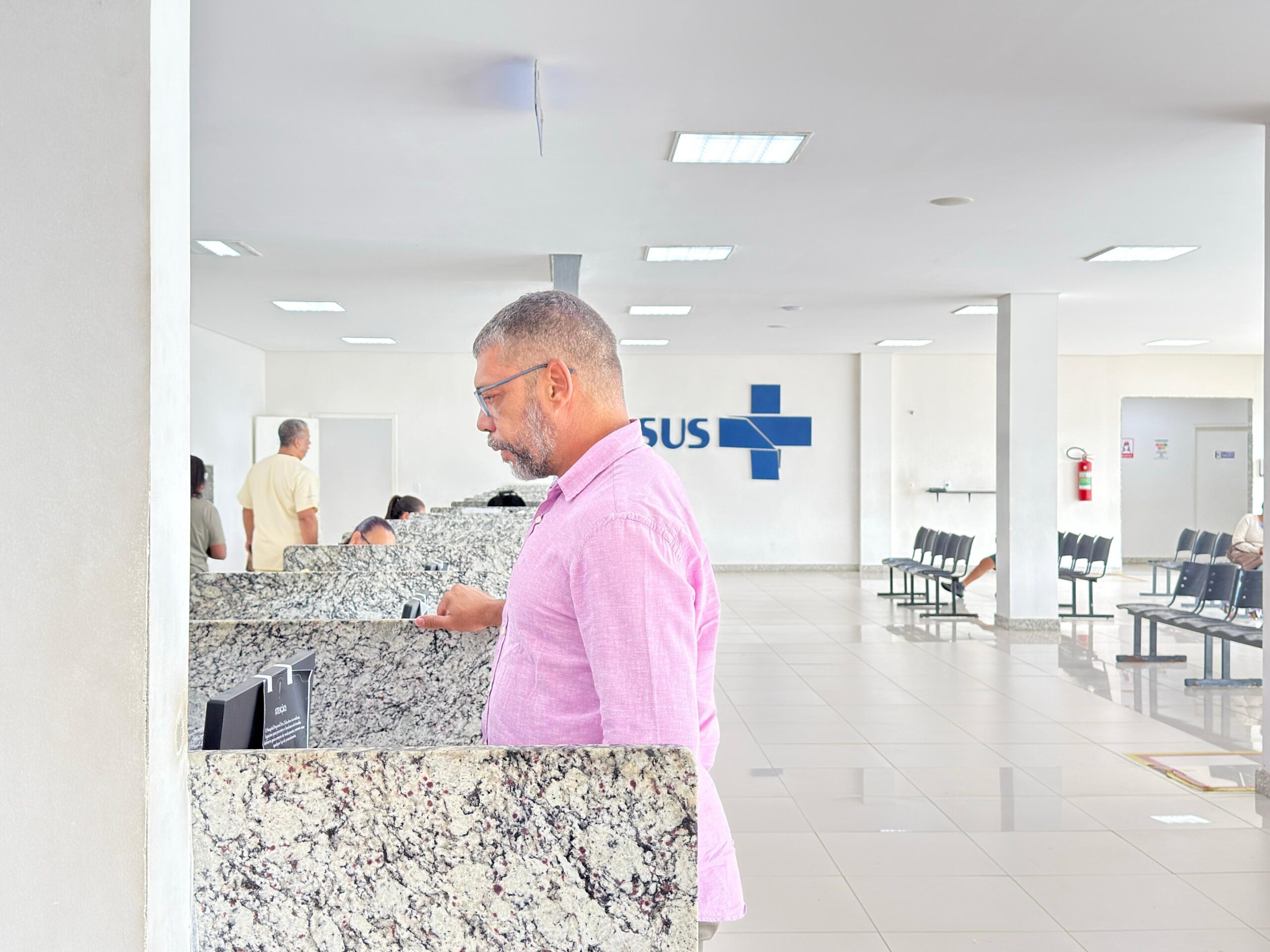 Deputado Jari fiscaliza mudança de gestão no Hospital Regional Zilda Arns