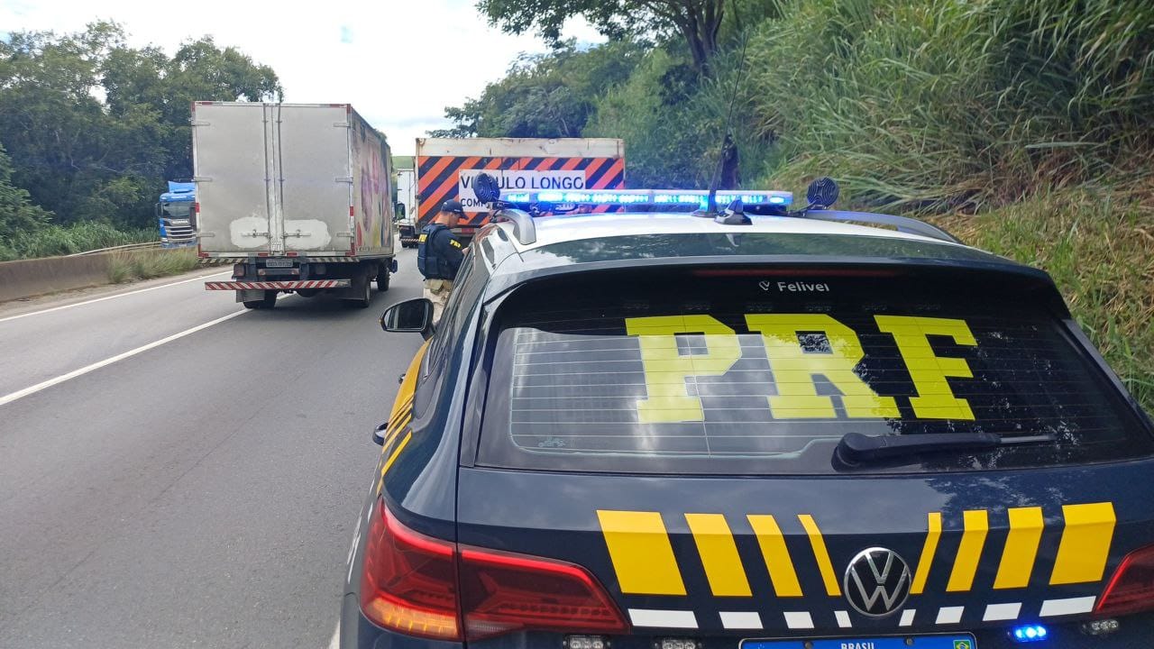 Caminhoneiro é preso na Dutra por adulterar placas e portar documento falso em Barra Mansa