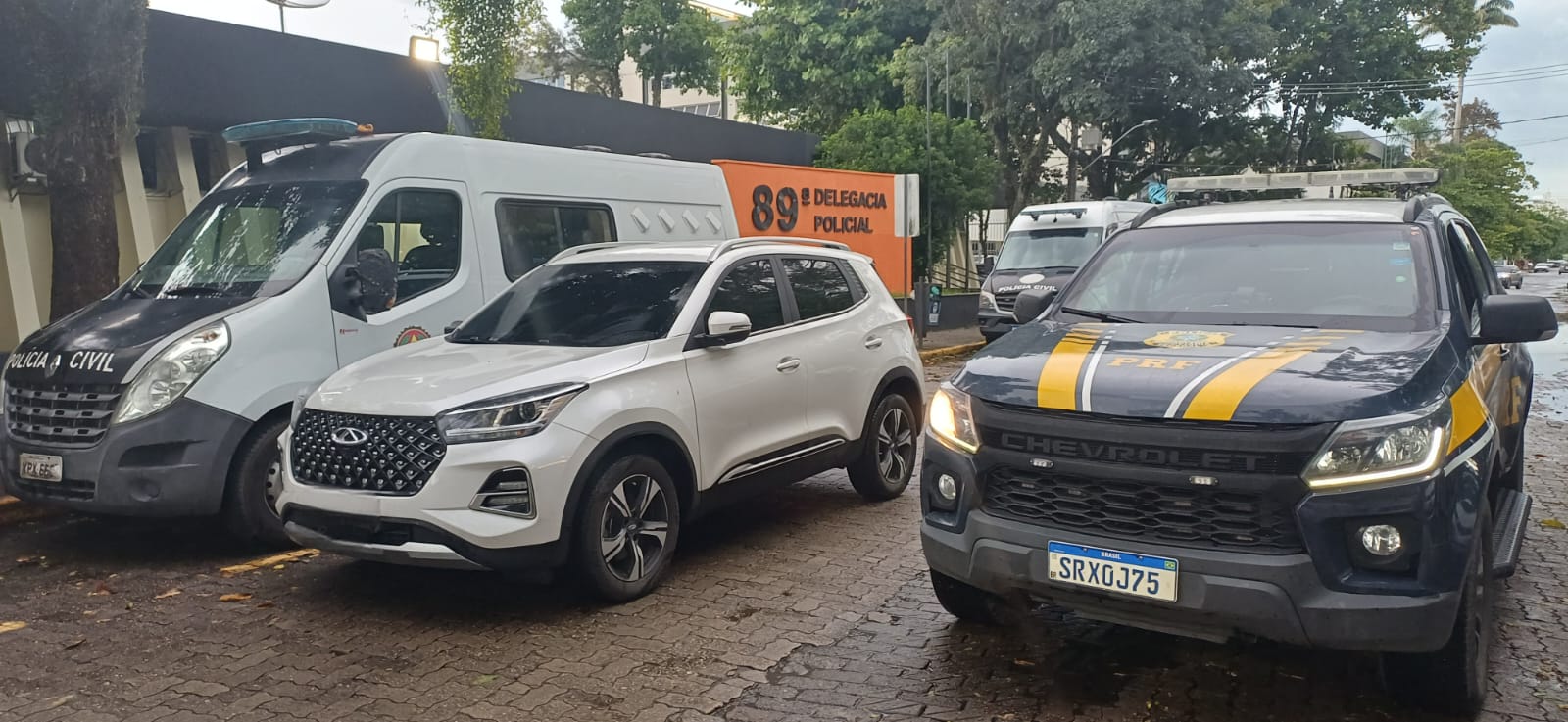 PRF identifica carro clonado com registro de roubo em Resende