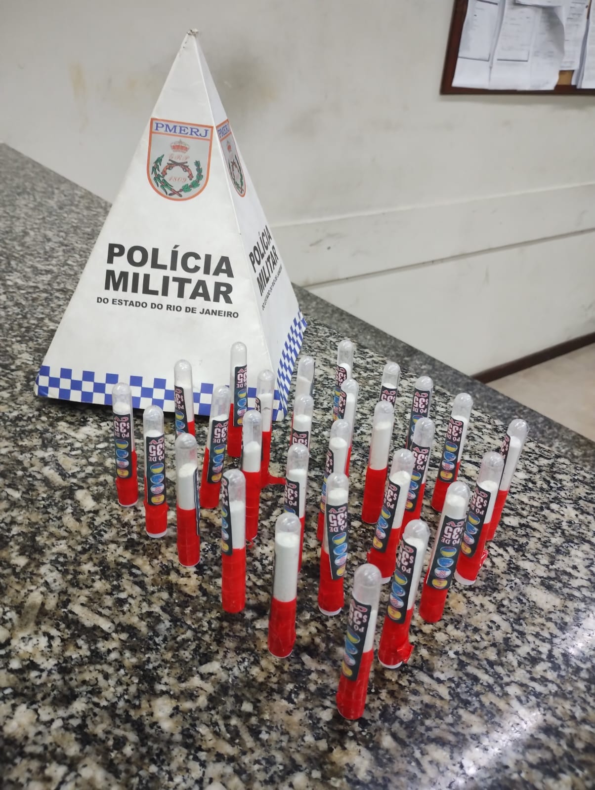 Polícia Militar apreende drogas e prende suspeito por tráfico em Barra Mansa