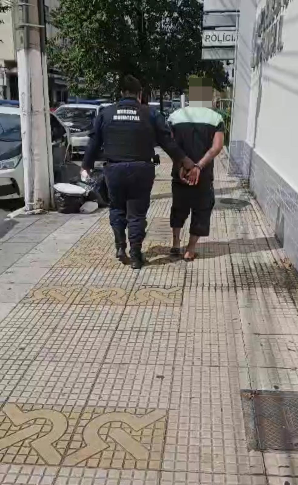 Motociclista embriagado é preso em flagrante após bater em viatura da Guarda Municipal de Volta Redonda