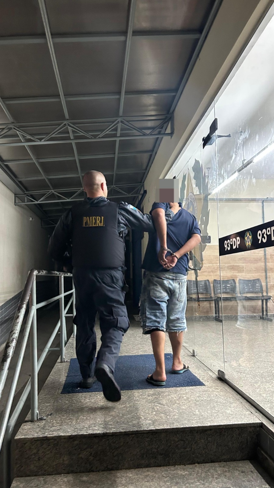 Denúncia em grupo de WhatsApp da Ordem Pública leva homem à prisão em Volta Redonda