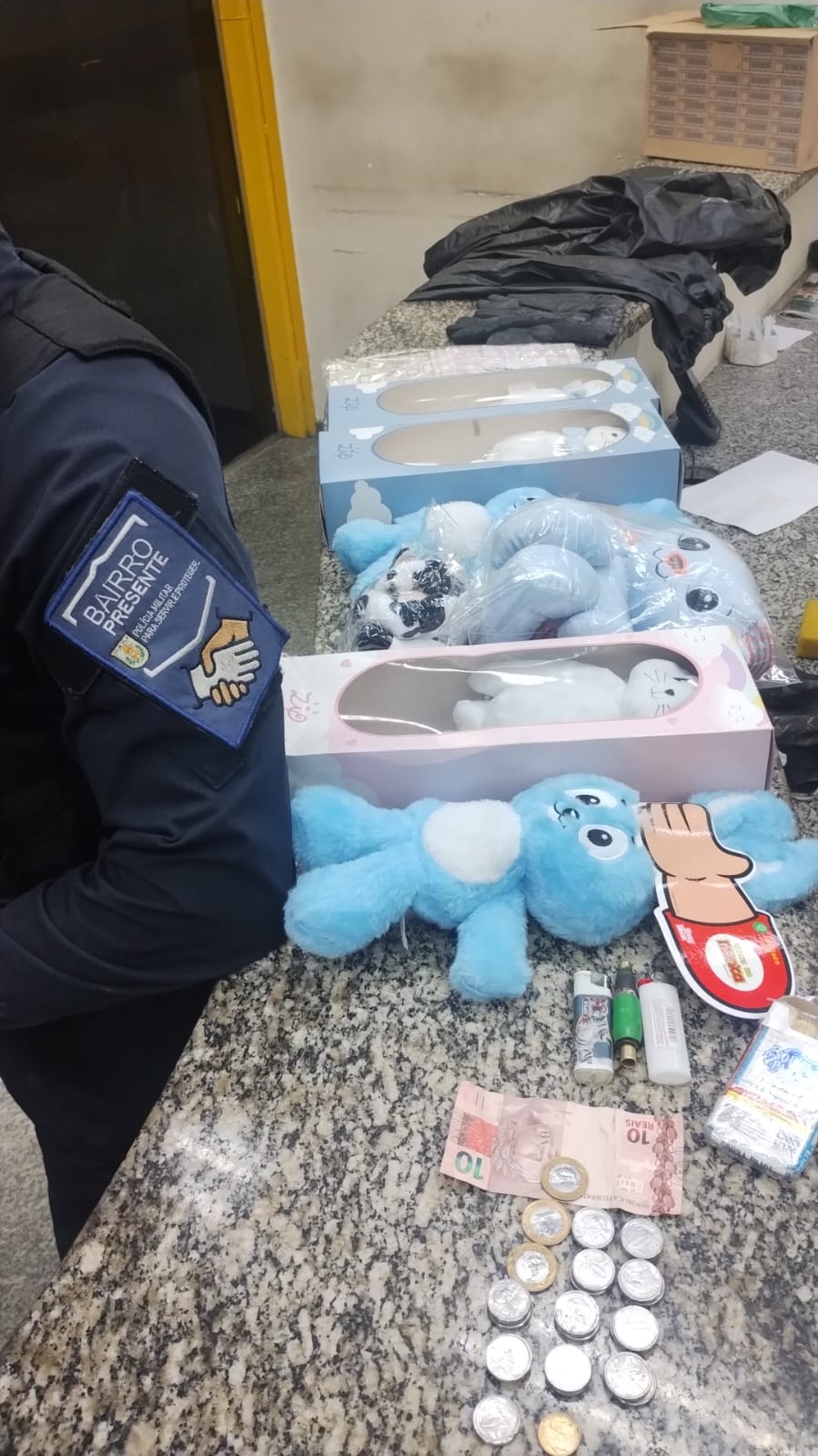 Homem é preso após arrombar loja no Centro de Barra Mansa; Polícia teve que utilizar spray de pimenta