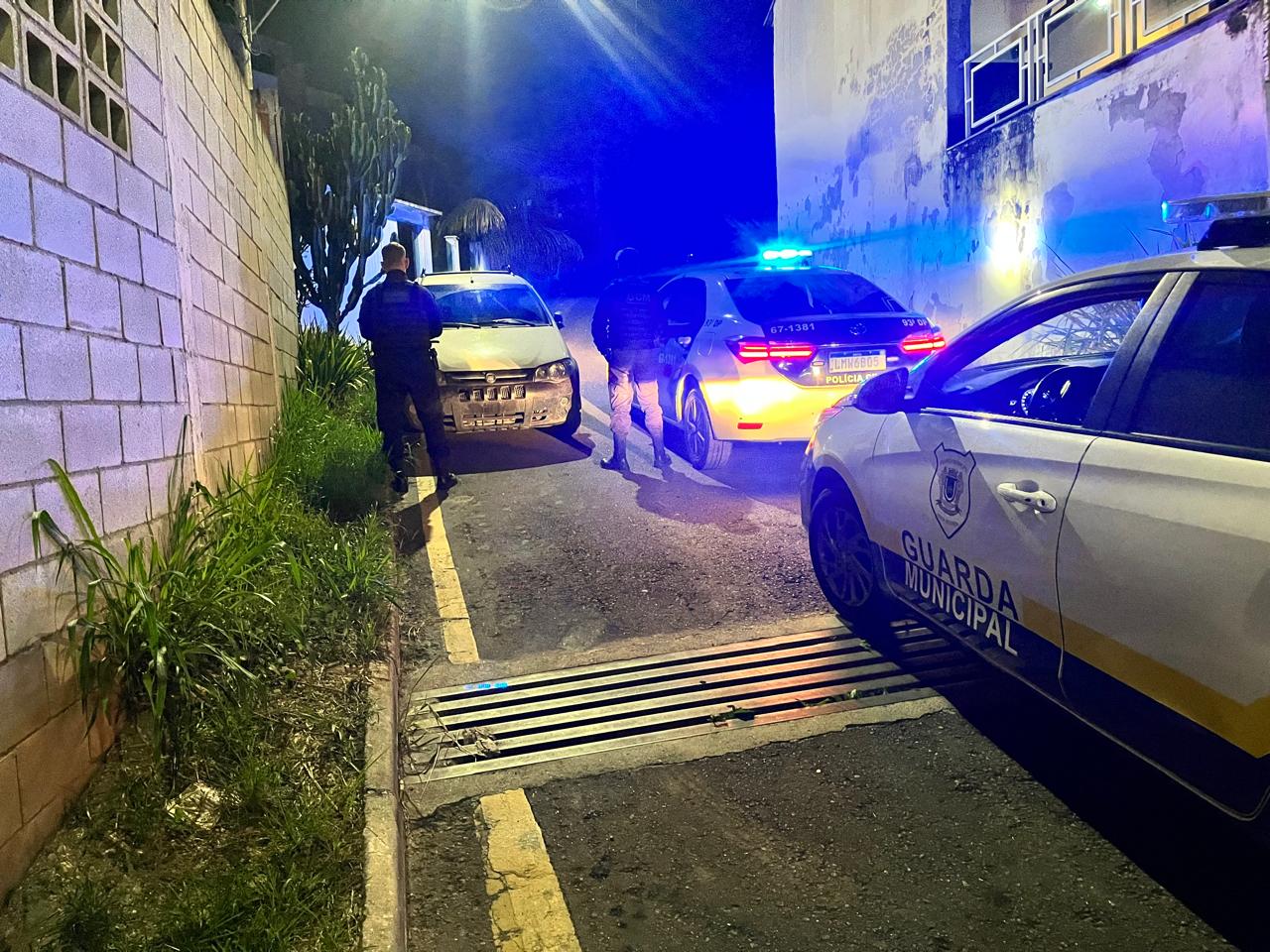 Guarda Municipal recupera carro roubado e detém suspeito em Volta Redonda