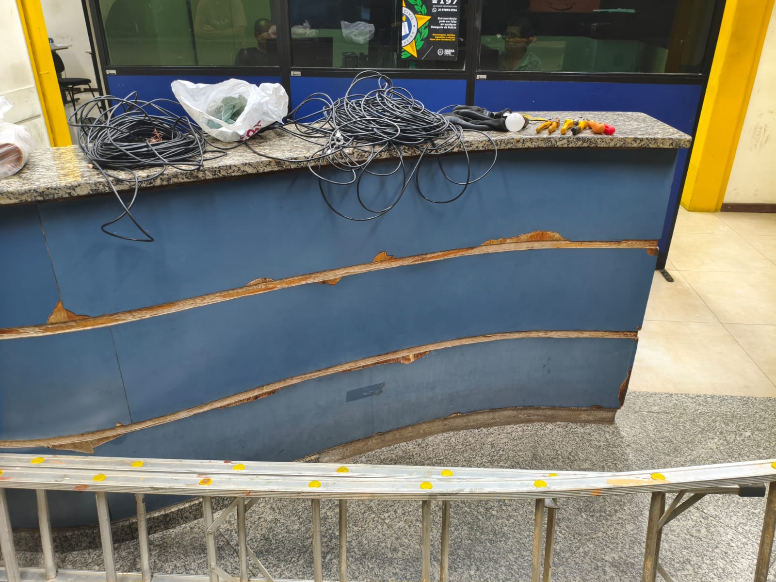 Casal é preso em flagrante furtando cabos em Barra Mansa