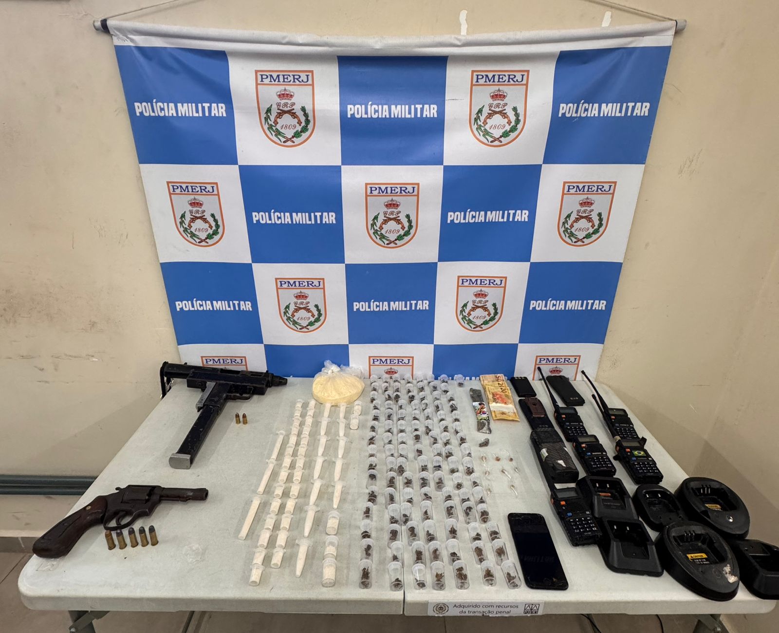 PM encontra submetralhadora e apreende menor por tráfico no Nova Primavera