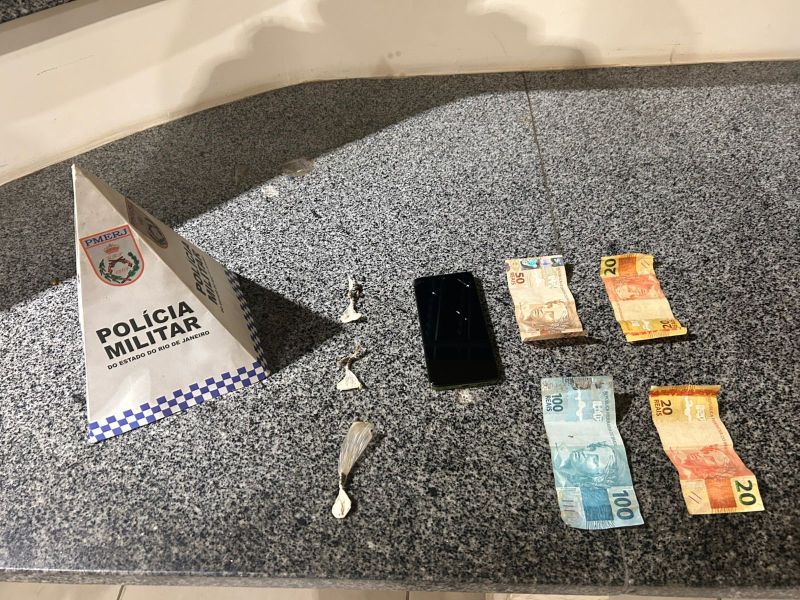Jovem é detido com cocaína durante ação da PM em Valença
