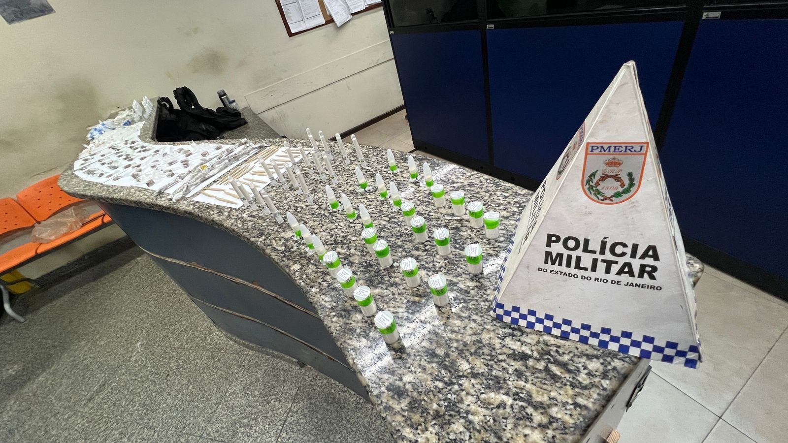 PM apreende grande quantidade de drogas na Vila Delgado