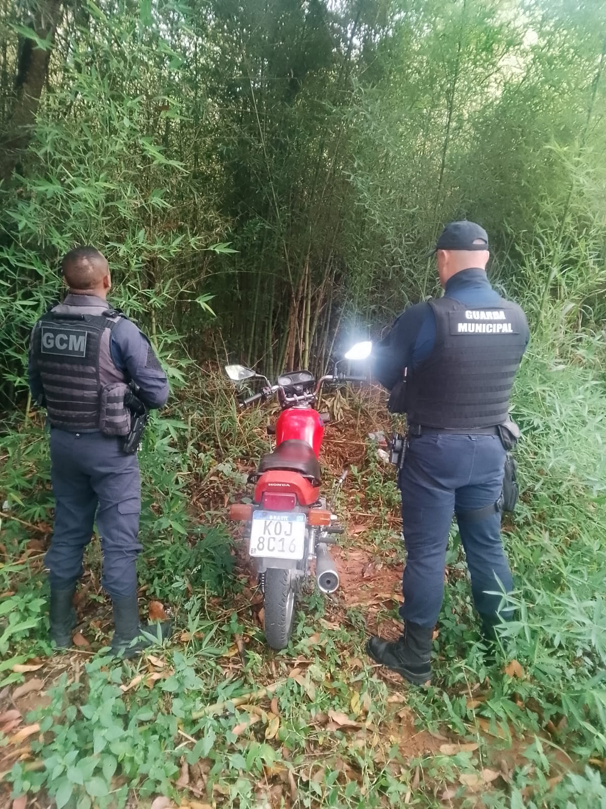 Guarda Municipal recupera moto furtada e entrega veículo ao proprietário em Volta Redonda