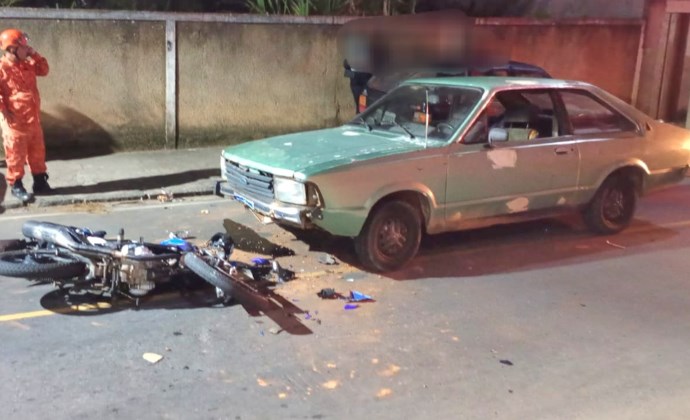 Jovem sem habilitação fica ferido após colisão frontal em Valença
