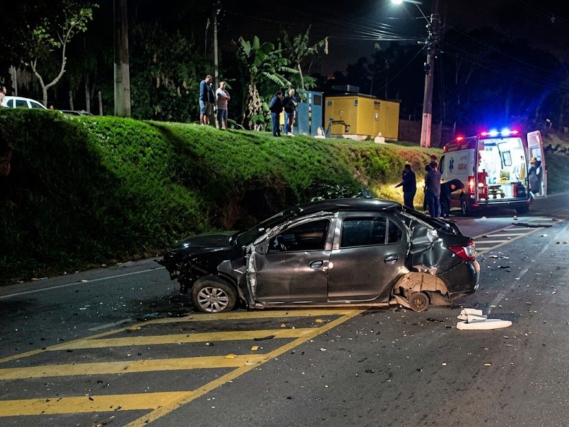 Motorista fica em estado grave após acidente na Rio-Santos, em Angra dos Reis