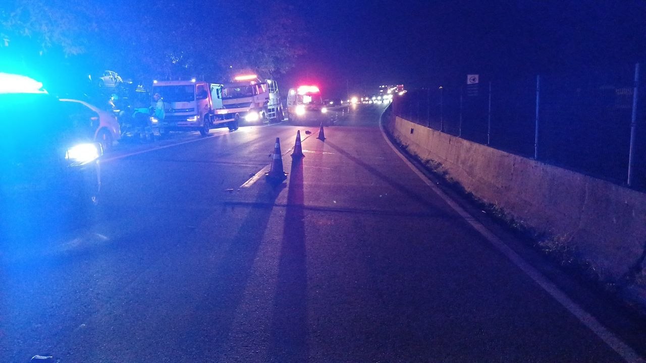 Homem morre após ser atingido por veículos ao tentar atravessar a Via Dutra em Piraí