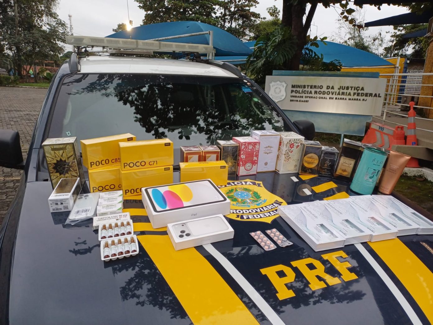PRF apreende eletrônicos, perfumes e medicamentos irregulares em Porto Real