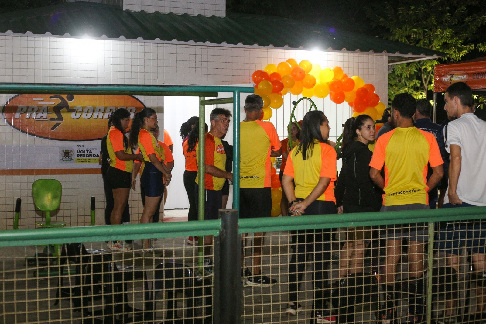 Prefeitura de Volta Redonda entrega quiosque na Beira-Rio para uso de corredores do município