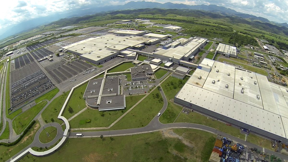 Stellantis anuncia 100 novas vagas em Porto Real e reforça expansão da indústria automotiva