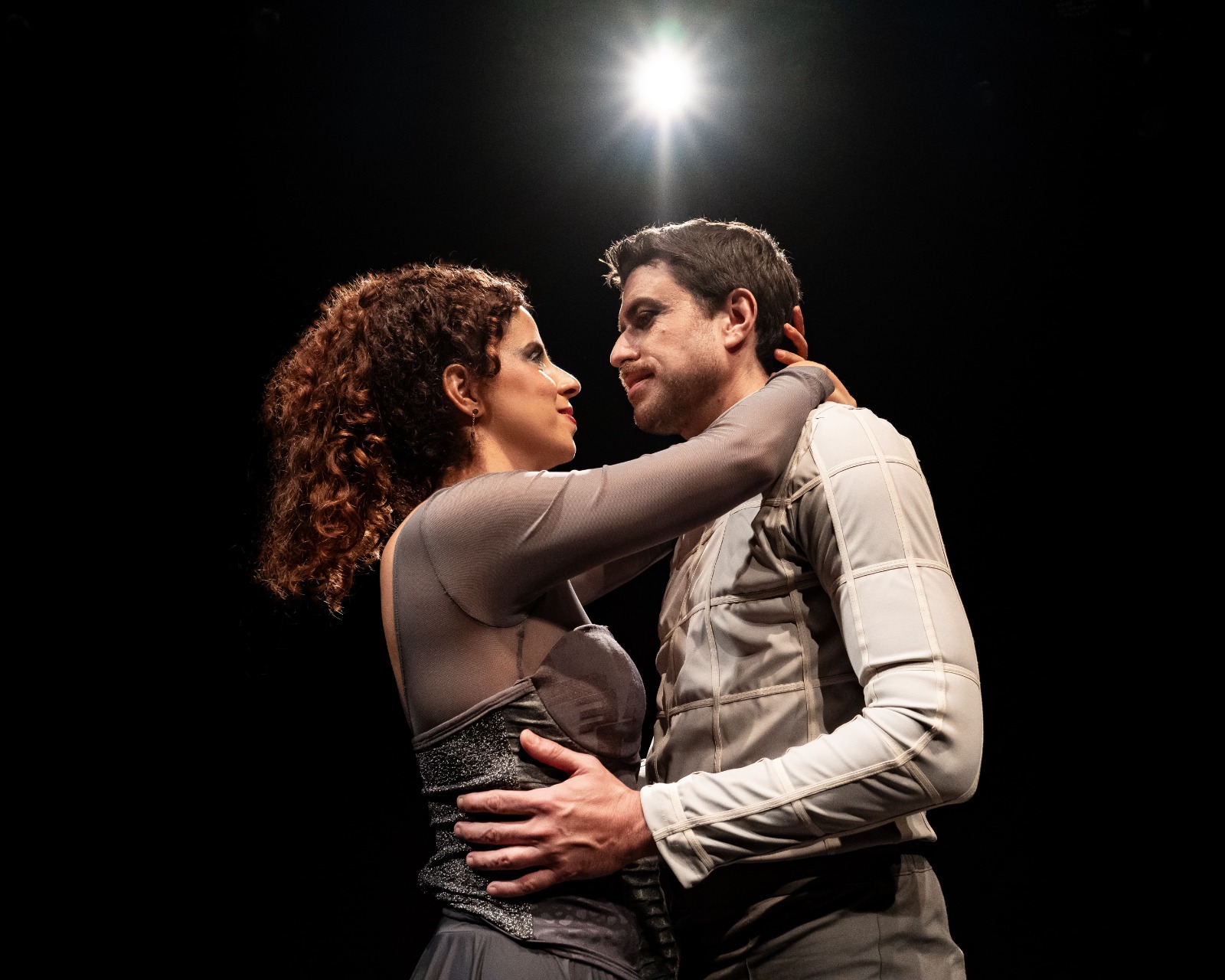 Espetáculo “Nosso Lugar” une teatro, música e circo em única apresentação em Volta Redonda