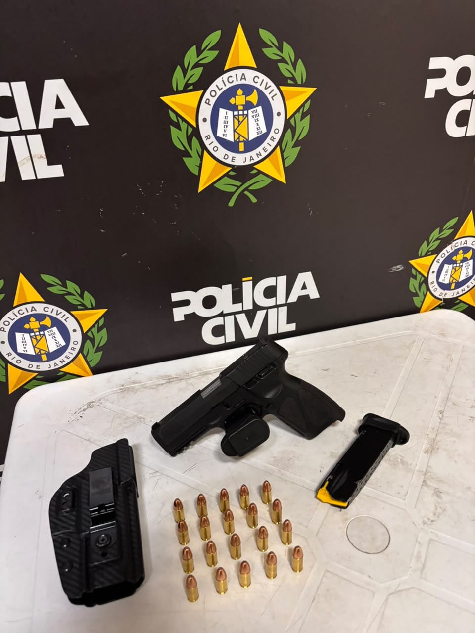 Polícia Civil prende homem armado com pistola calibre 9 mm no Centro de Barra Mansa