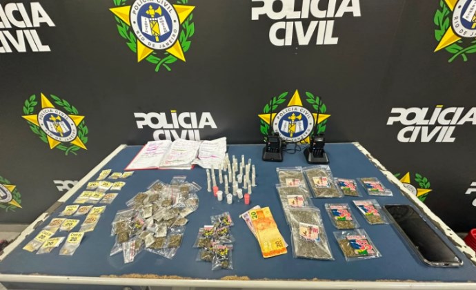 Adolescente não comparece a audiência judicial e é apreendido com drogas em Angra dos Reis