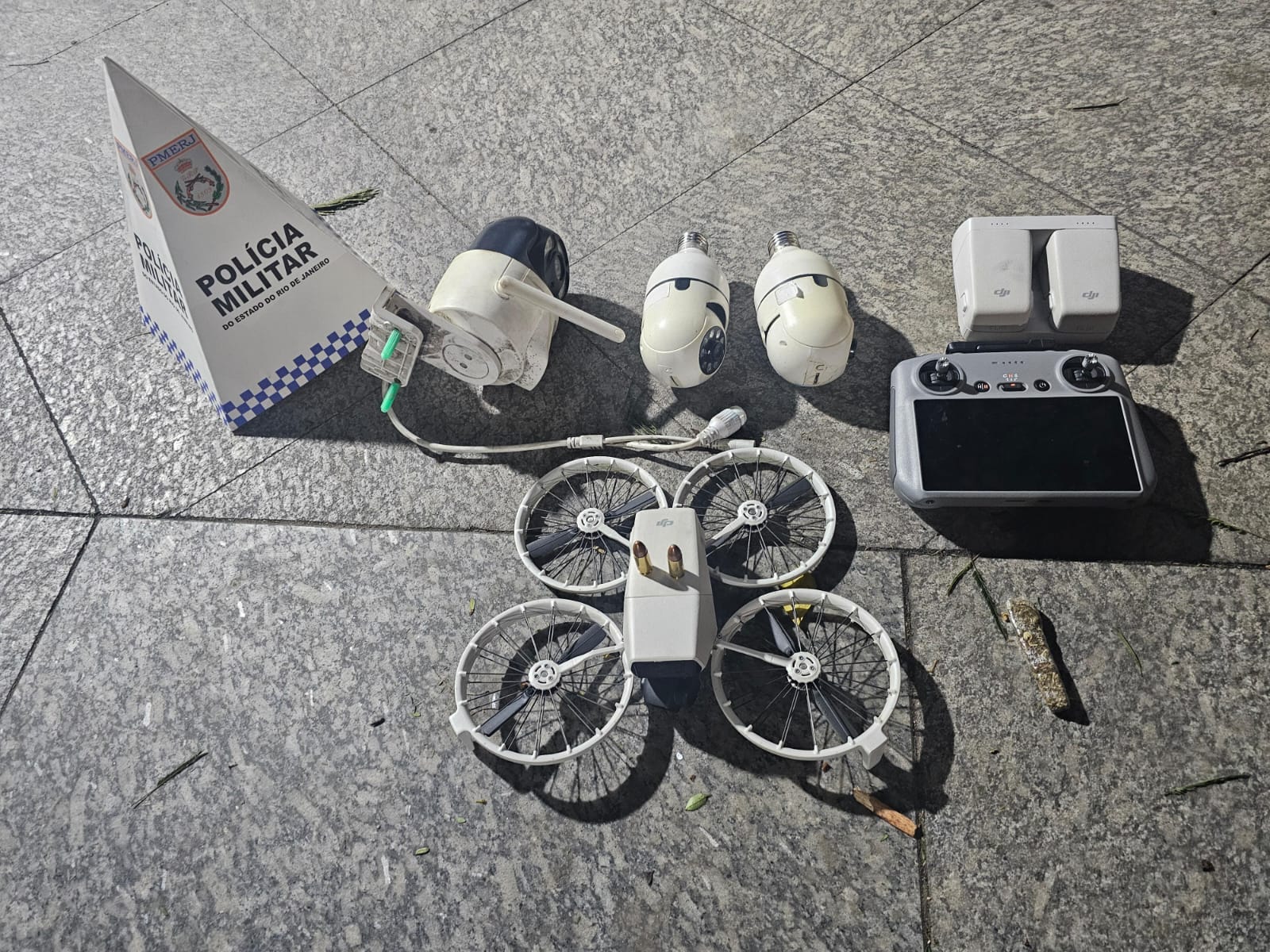 Vai pedir música! Serviço Reservado do 37º BPM prende quatro suspeitos e apreende drone usado para monitorar ações policiais em Resende