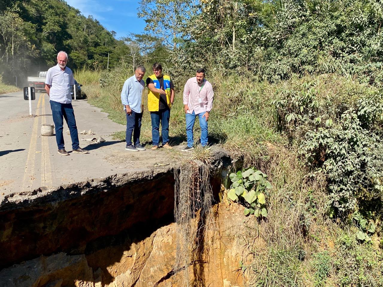 Jari fiscaliza rodovias estaduais e cobra ações do DER-RJ para garantir segurança nas estradas