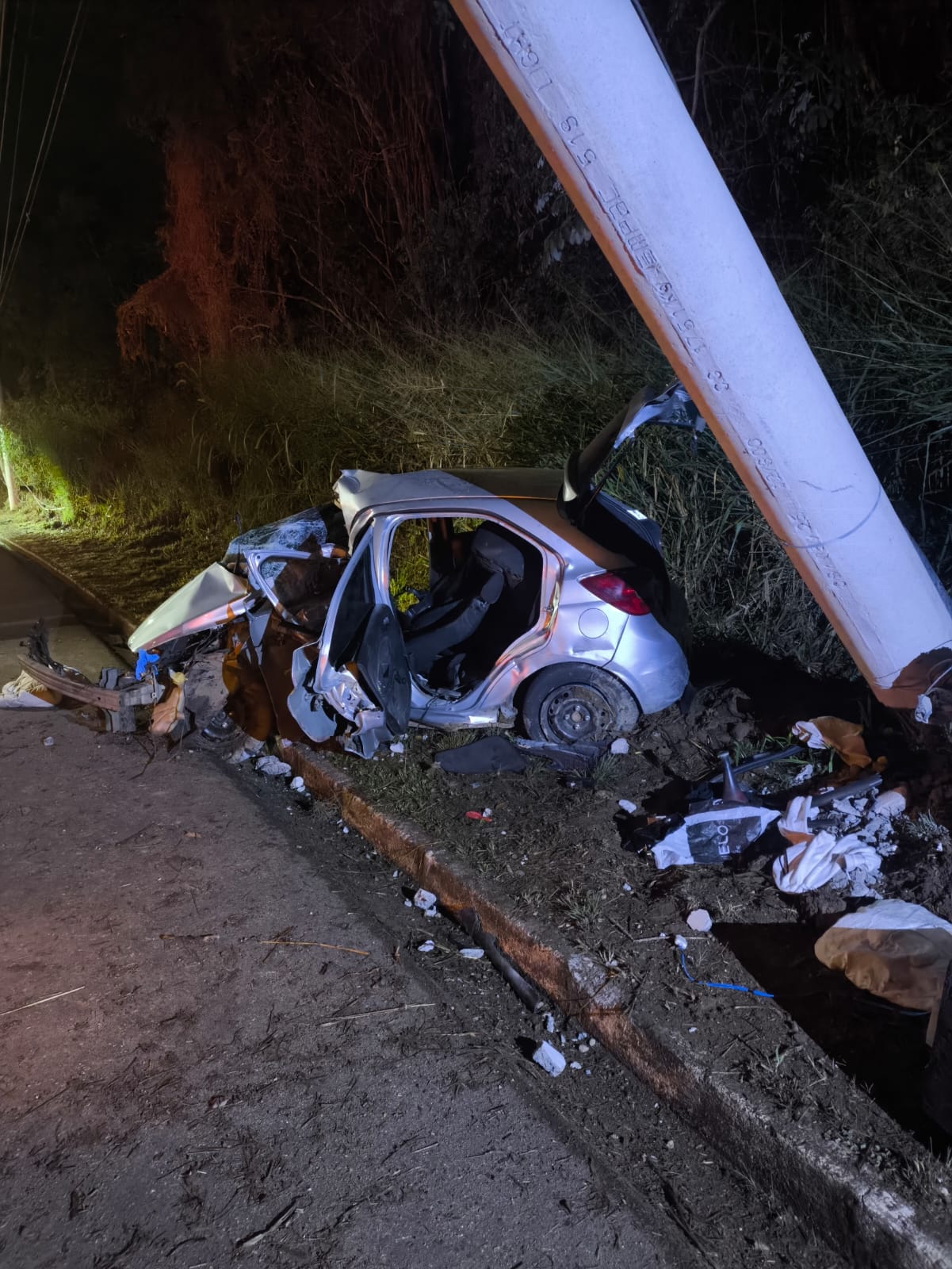 Homem morre ao tentar fugir de abordagem da polícia em Piraí; carro estava carregado de drogas