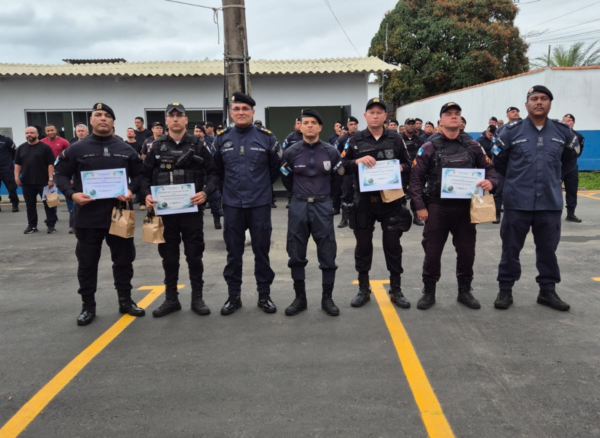 Policiais do 33º BPM são homenageados pelo trabalho realizado na Costa Verde