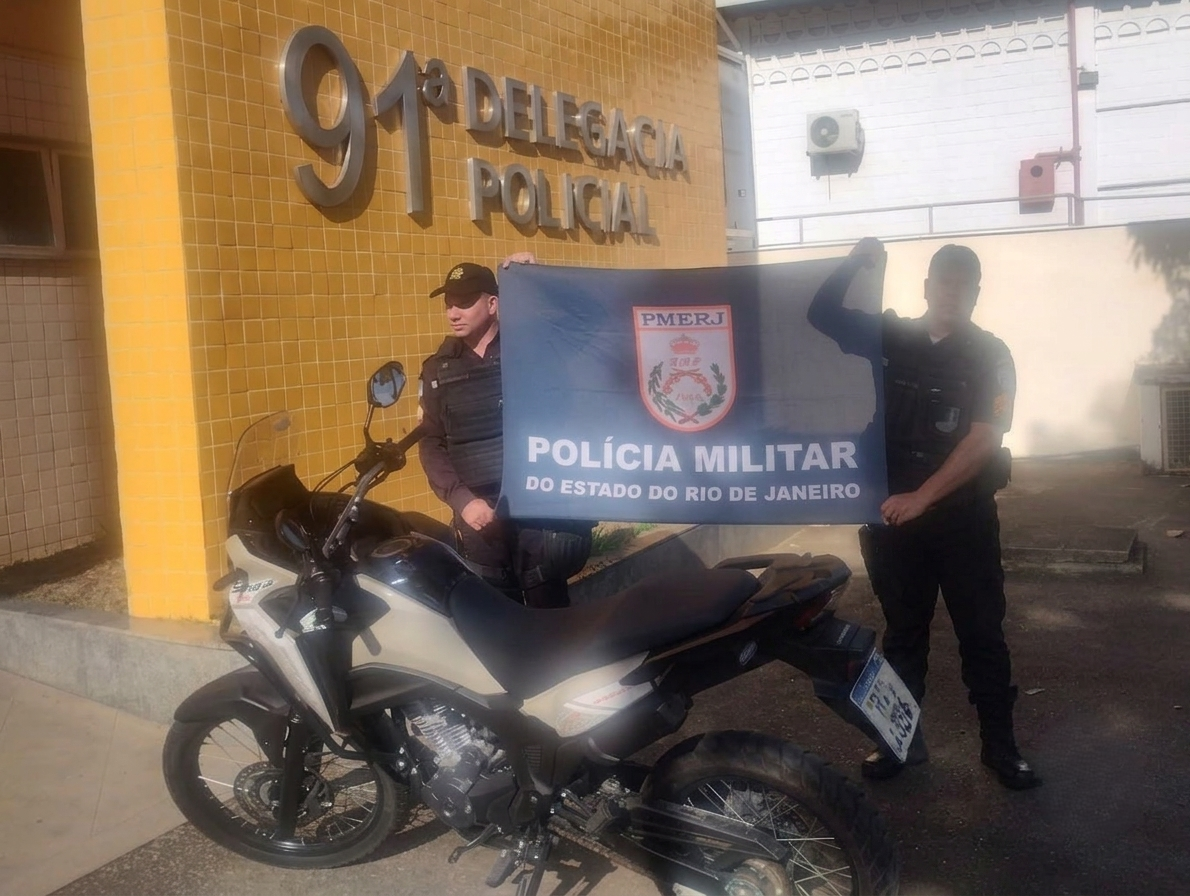 PM recupera moto furtada durante a madrugada em Valença