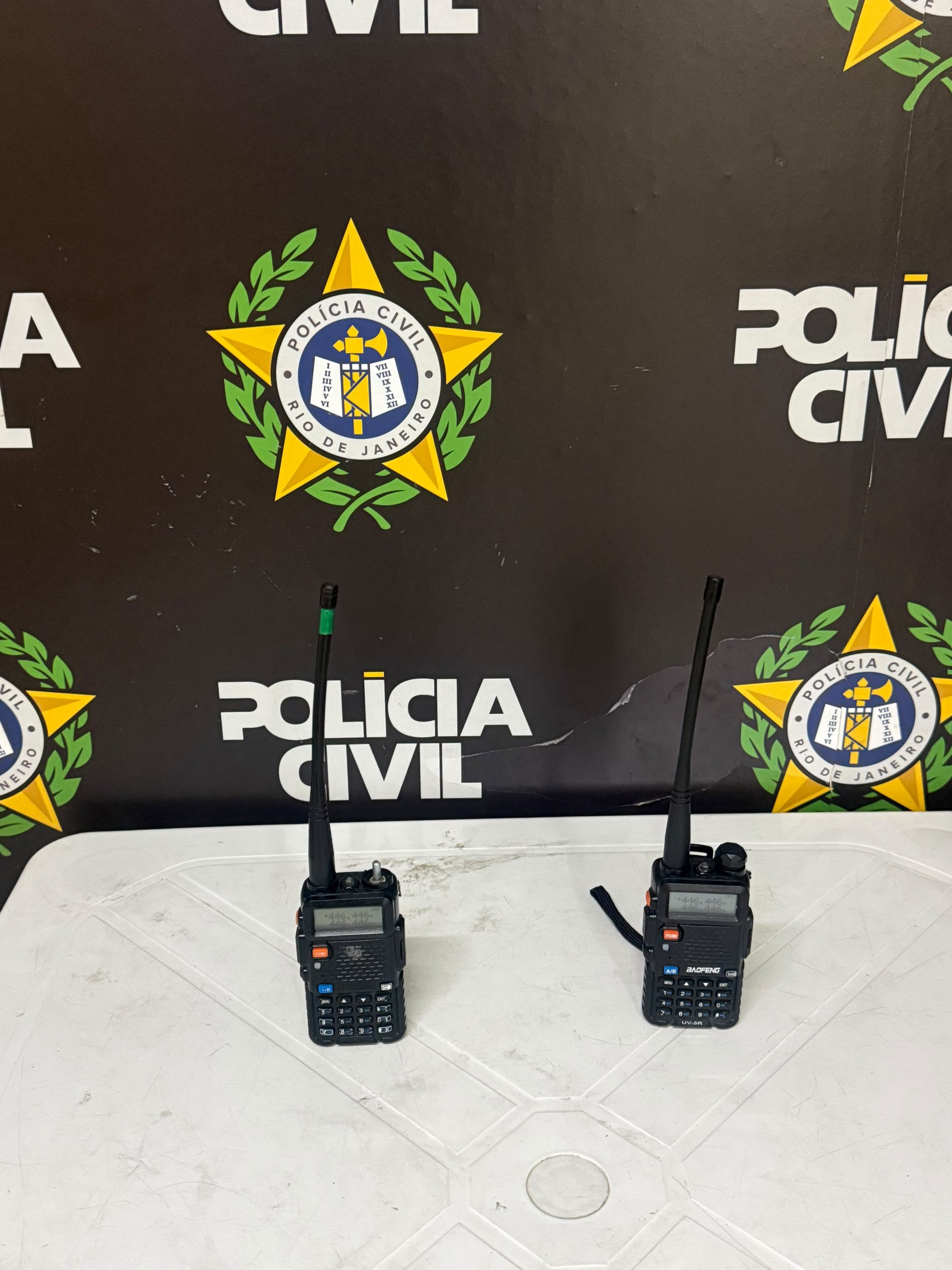Operação da Polícia Civil prende dois suspeitos de associação ao tráfico em Barra Mansa