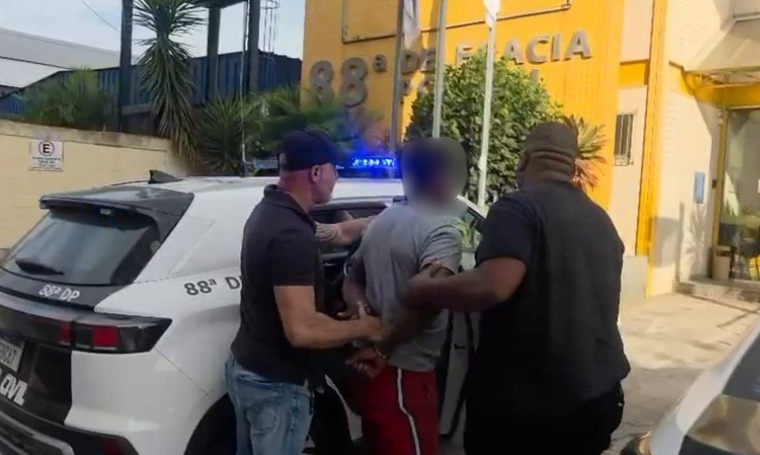 Policiais civis de Barra Mansa prendem acusado de tráfico de drogas em Barra do Piraí
