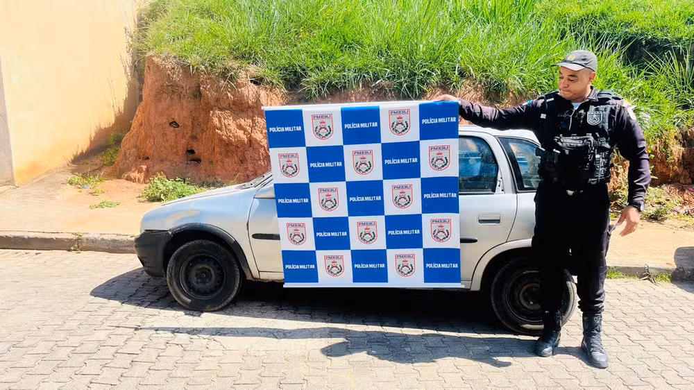 Funcionário é suspeito de furtar carro do patrão e capotar com veículo em Rio das Flores