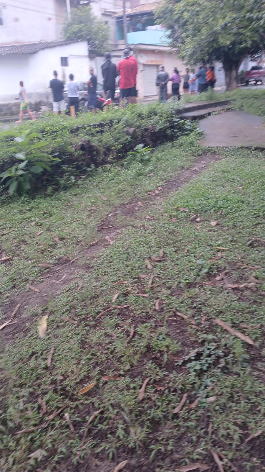 Lobão é morto a tiros em frente a bar no bairro Nova Esperança, em Barra Mansa