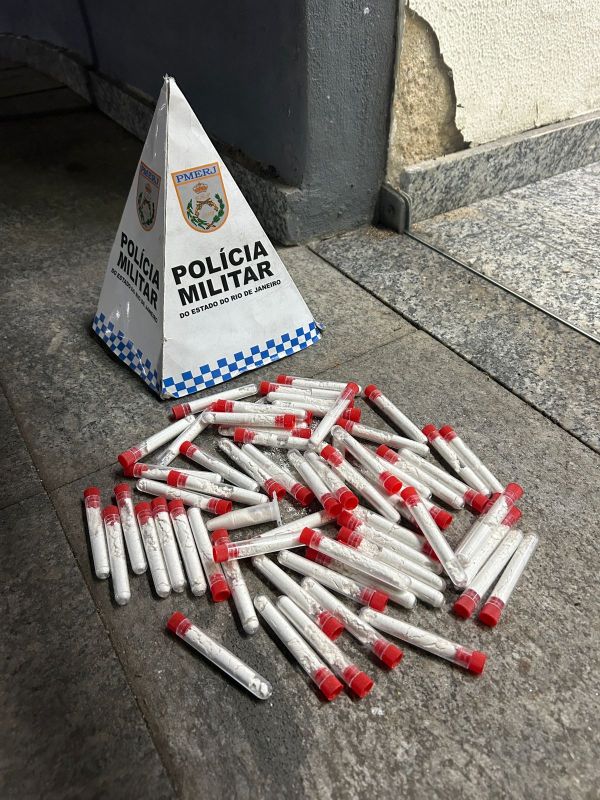 PM apreende cocaína durante operação contra o tráfico em Paraíba do Sul