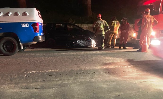 Motociclista morre em colisão frontal no Centro de Mendes; motorista é preso