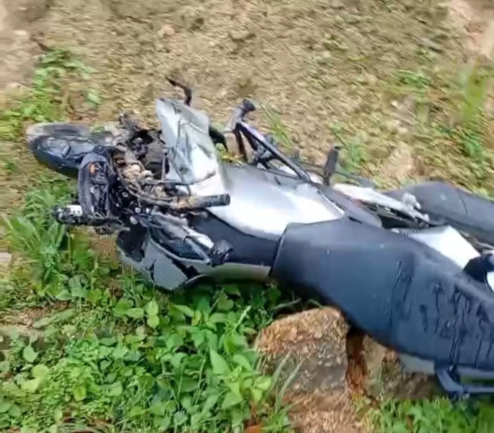 Acidente entre carro e moto deixa uma pessoa morta na Rio-Santos, em Angra