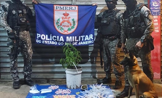 Batalhão de Ações com Cães apreende cerca de 1,5 kg de drogas em Itatiaia