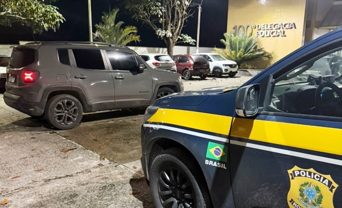 PRF recupera veículo roubado avaliado em R$ 108 mil roubado durante abordagem na Via Dutra, em Porto Real