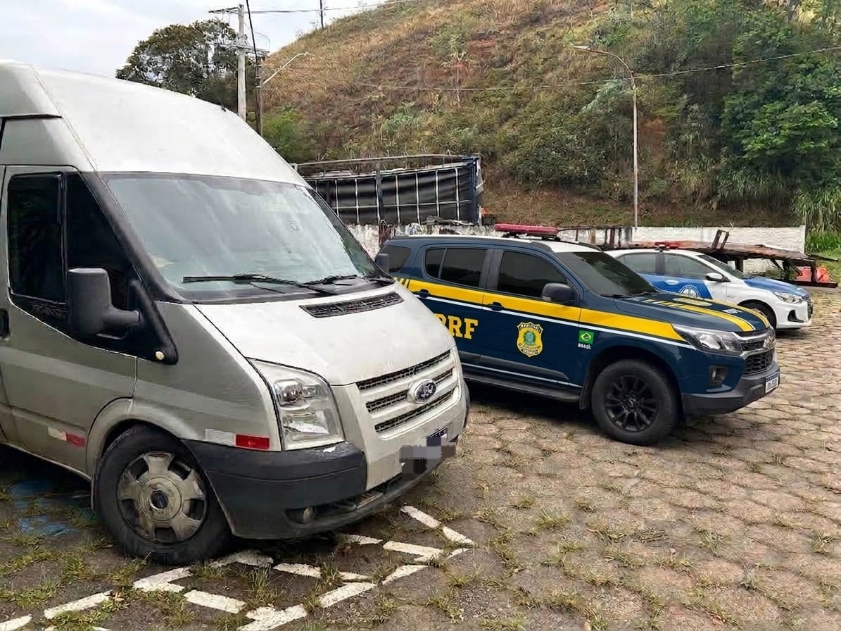 PRF flagra transporte de mercadoria sem nota fiscal em Piraí