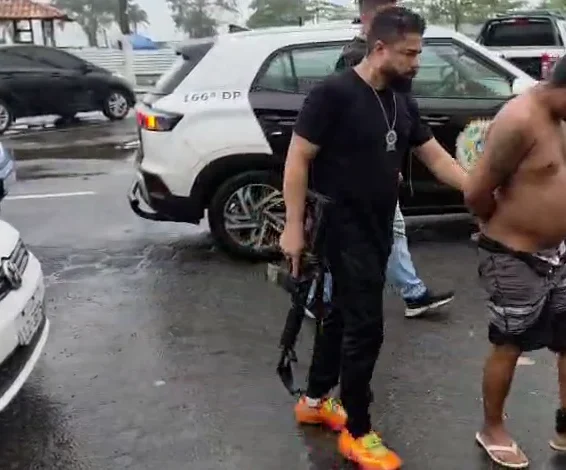 Homem é preso após roubo a posto de combustíveis e pode estar ligado a outros assaltos em Angra dos Reis