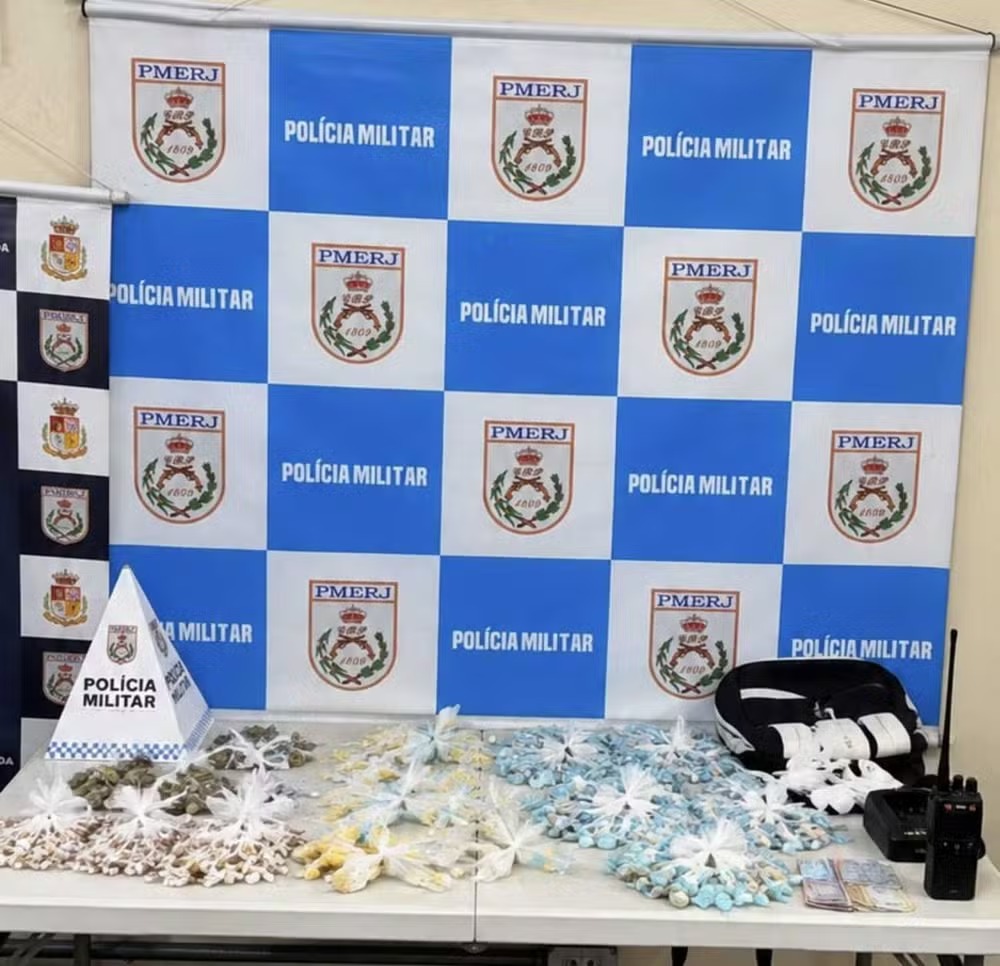 Três homens são presos suspeitos de tráfico de drogas em Volta Redonda