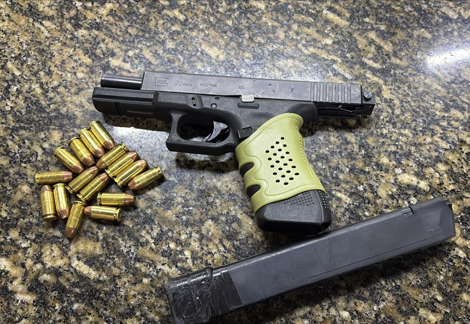 Homem é preso após troca de tiros com policiais na Sapinhatuba II, em Angra dos Reis